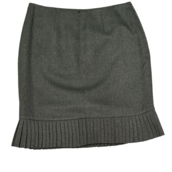Larry Levine Classics Gray Blazer EUC. With Small Pleated Hemline Size 10. - Picture 7 of 7